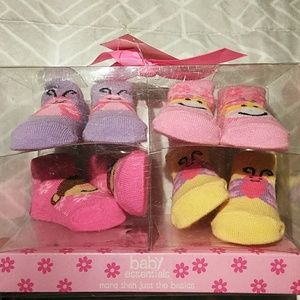 NWT 4 pack baby socks